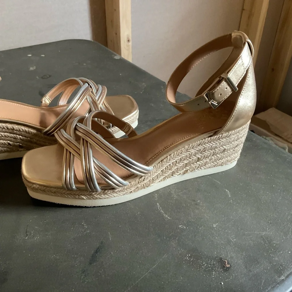 Vince Camuto Gold and Silver Metallic wedge sandals. Size 9.5
